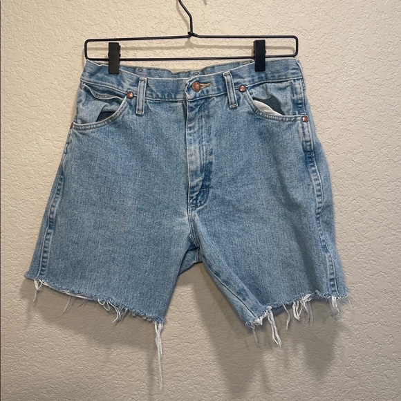 Wrangler Light Blue Denim High Waisted Cut off Jean Shorts 32 - Picture 4 of 6